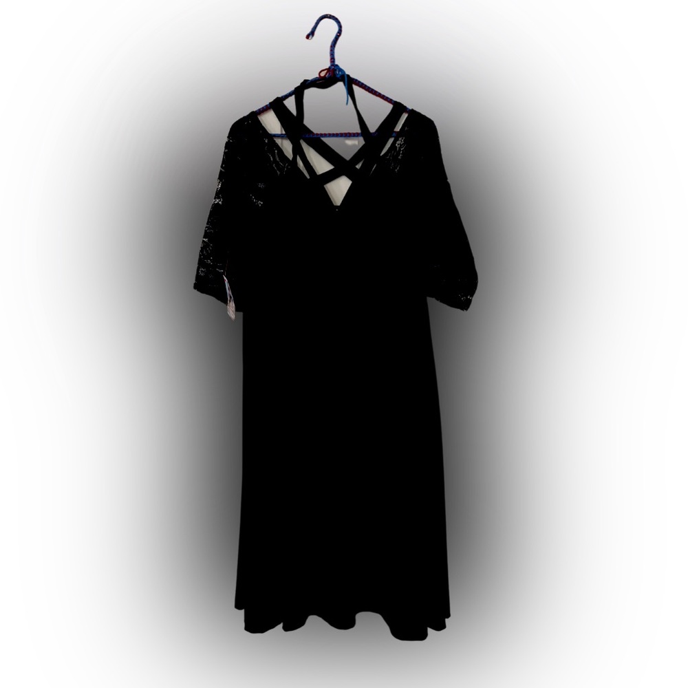 Kiyonna Dress, lace sleeves, halter, black.